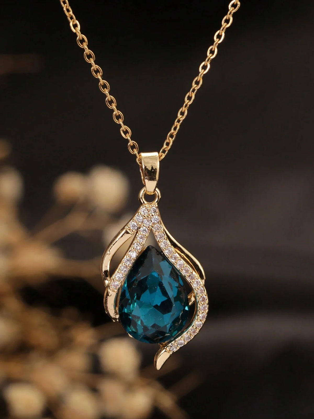 Zirocon Necklace