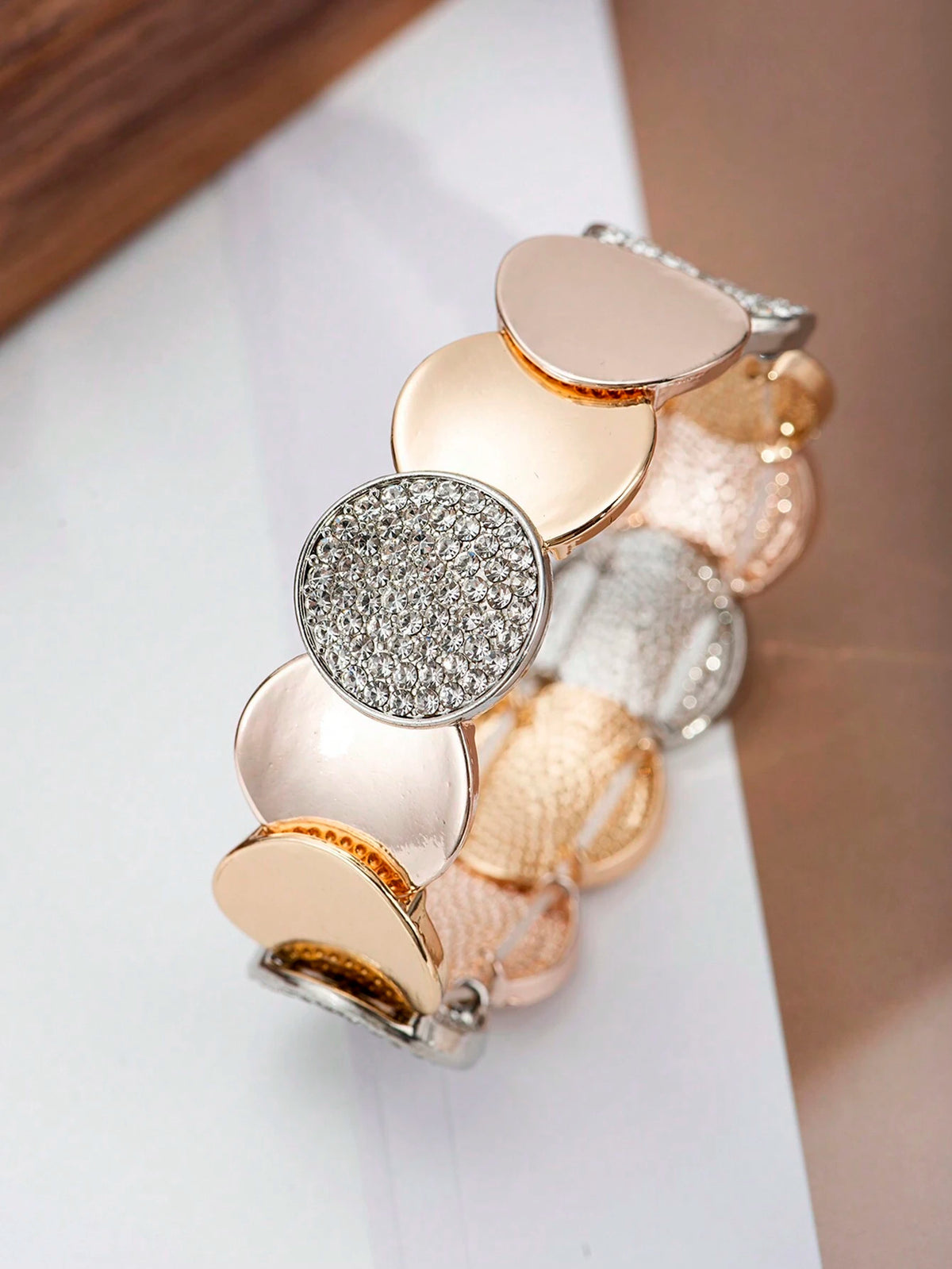 1pc Multicolor Rhinestoned Circular Bangle Bracelet, Fashionable Accessory For Women