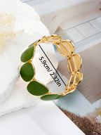 1pc Green Minimalist Elegant Charm Bracelet, Unique Design Luxury Quality Women's Wristband, Suitable For Daily Wear, Gift Accessory