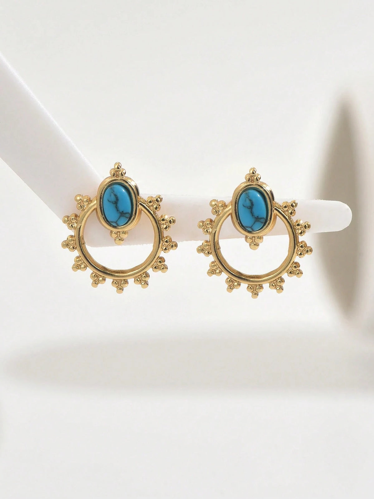 1 Pair Fashionable, Exquisite, And Elegant Hoop Earrings Inlaid With Blue And Green Gemstones, Unique Design With Exotic Charm And Classic Elegance, Suitable For Daily Wear