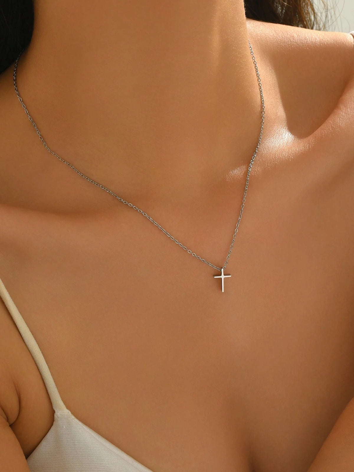 1pc Delicate Petite Golden Cross Necklace, Artistic Versatile Choker Necklace To Highlight Neck Elegance And Unique Taste