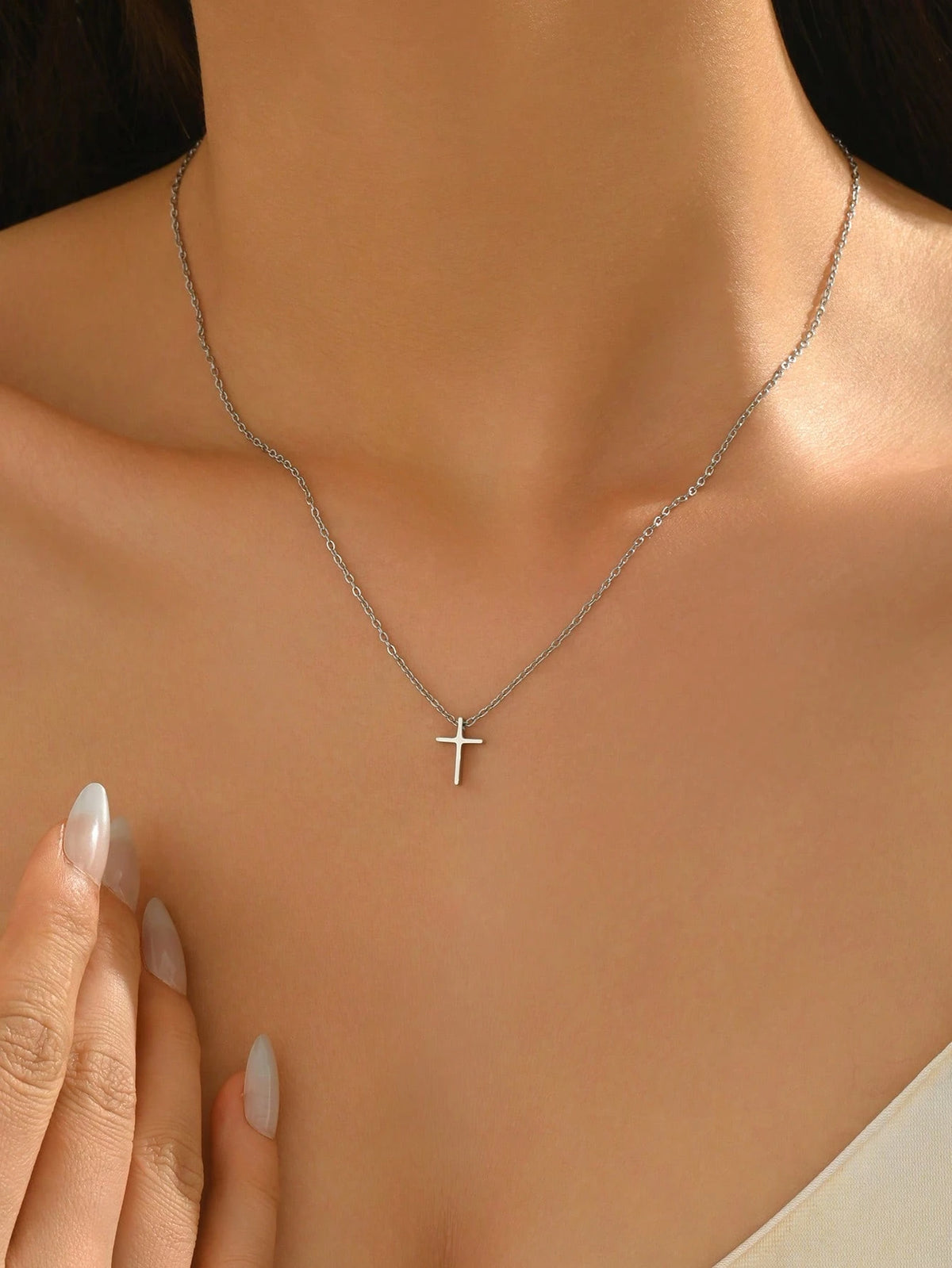 1pc Delicate Petite Golden Cross Necklace, Artistic Versatile Choker Necklace To Highlight Neck Elegance And Unique Taste