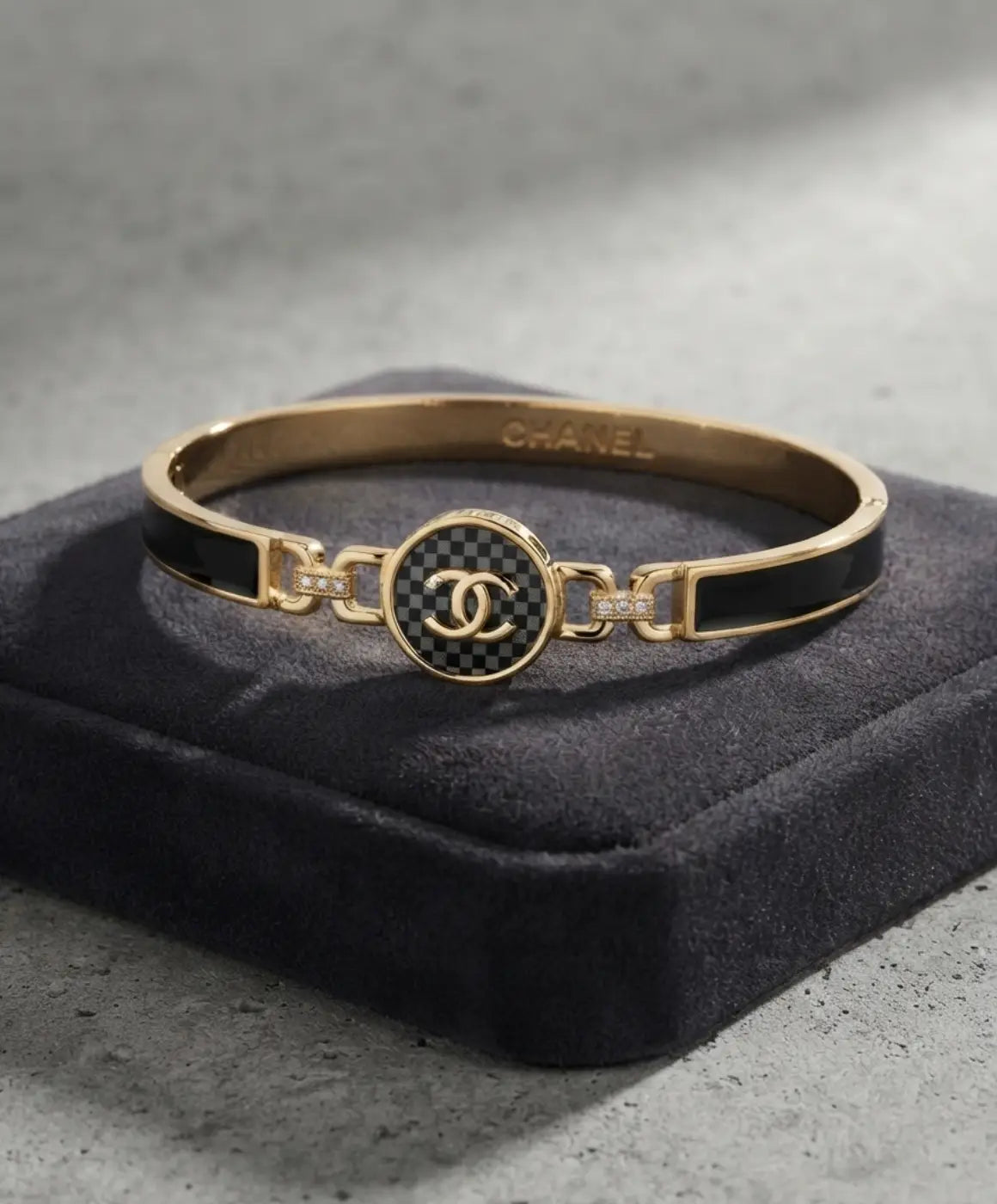 Black and Gold Crystal Cuff Bracelet for Women – Elegant Statement Jewelry