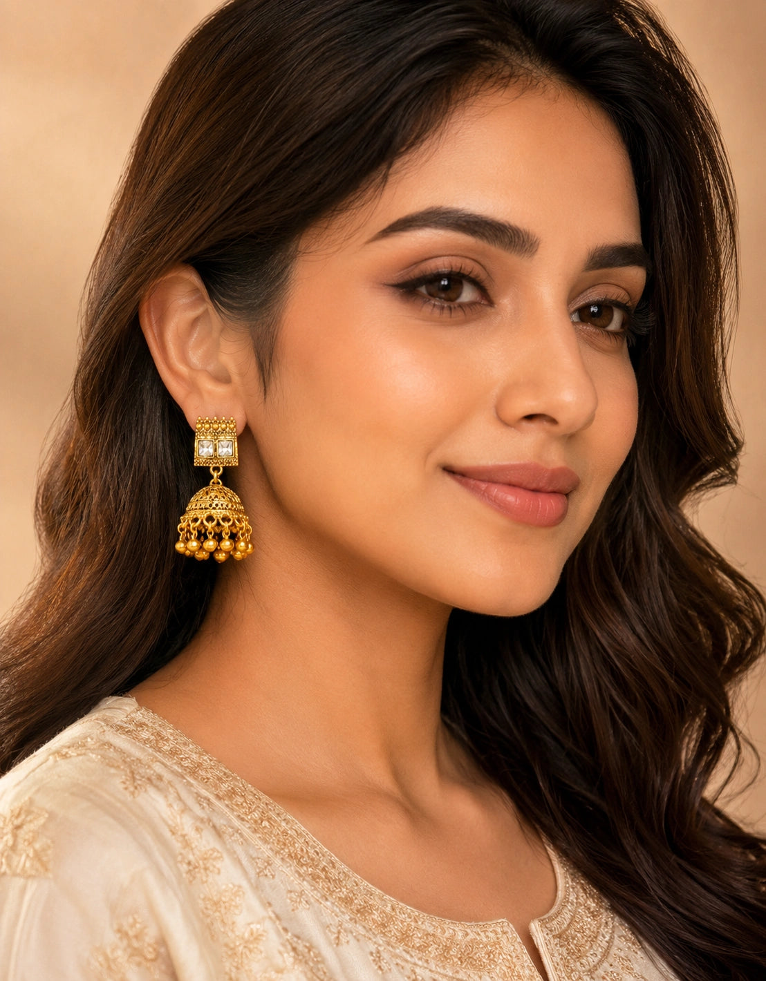 Traditional Gold-Tone Kundan Style Necklace Set with Jhumka Earrings