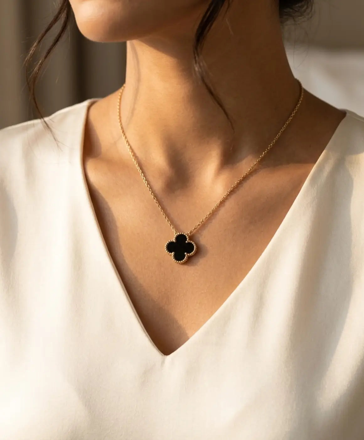 Lucky Four-Leaf Black Clover Pendant Minimalist Gold Chain Necklace