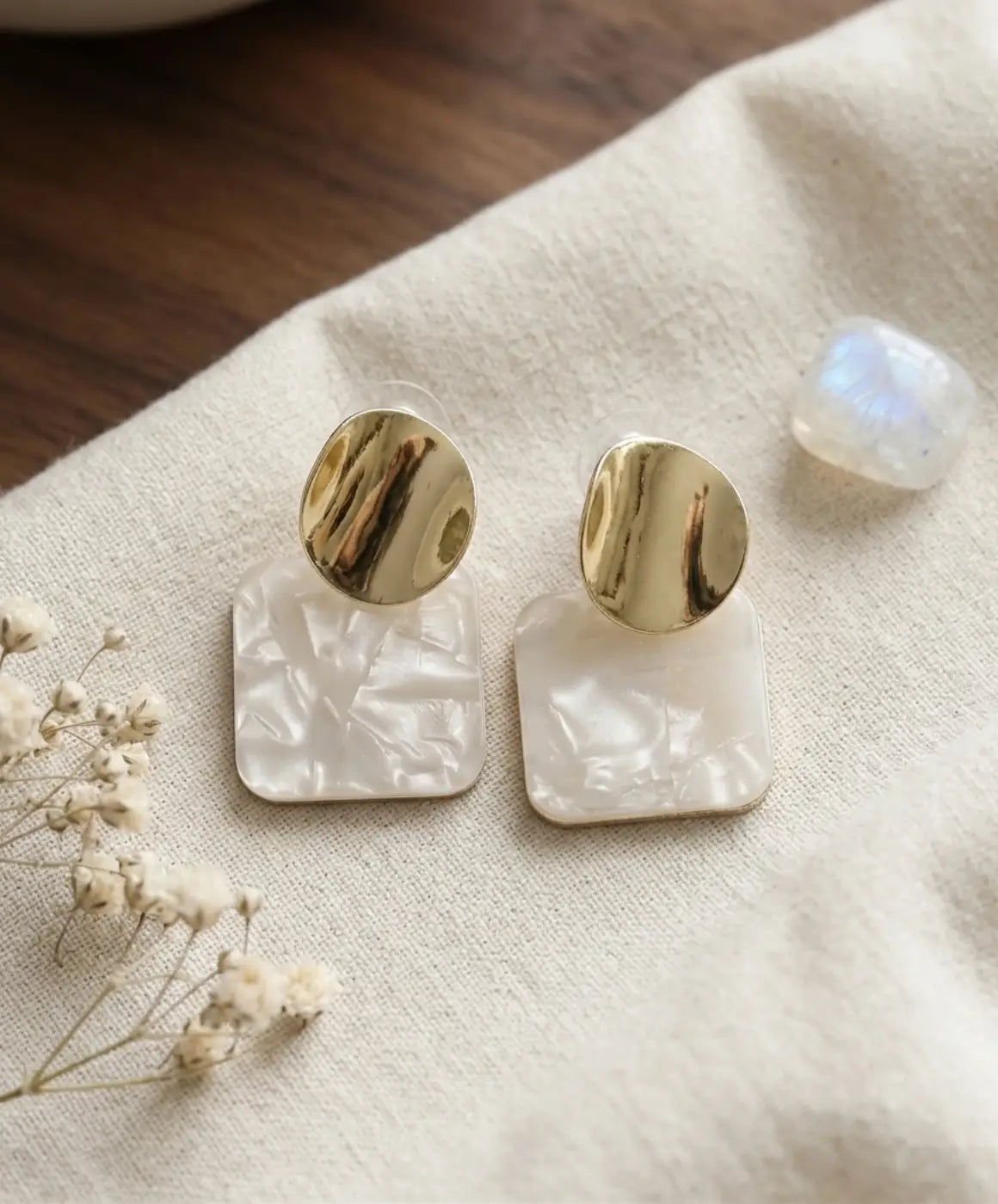 Luxurious Gold-Tone Pearl Effect Square Sequin Statement Earrings