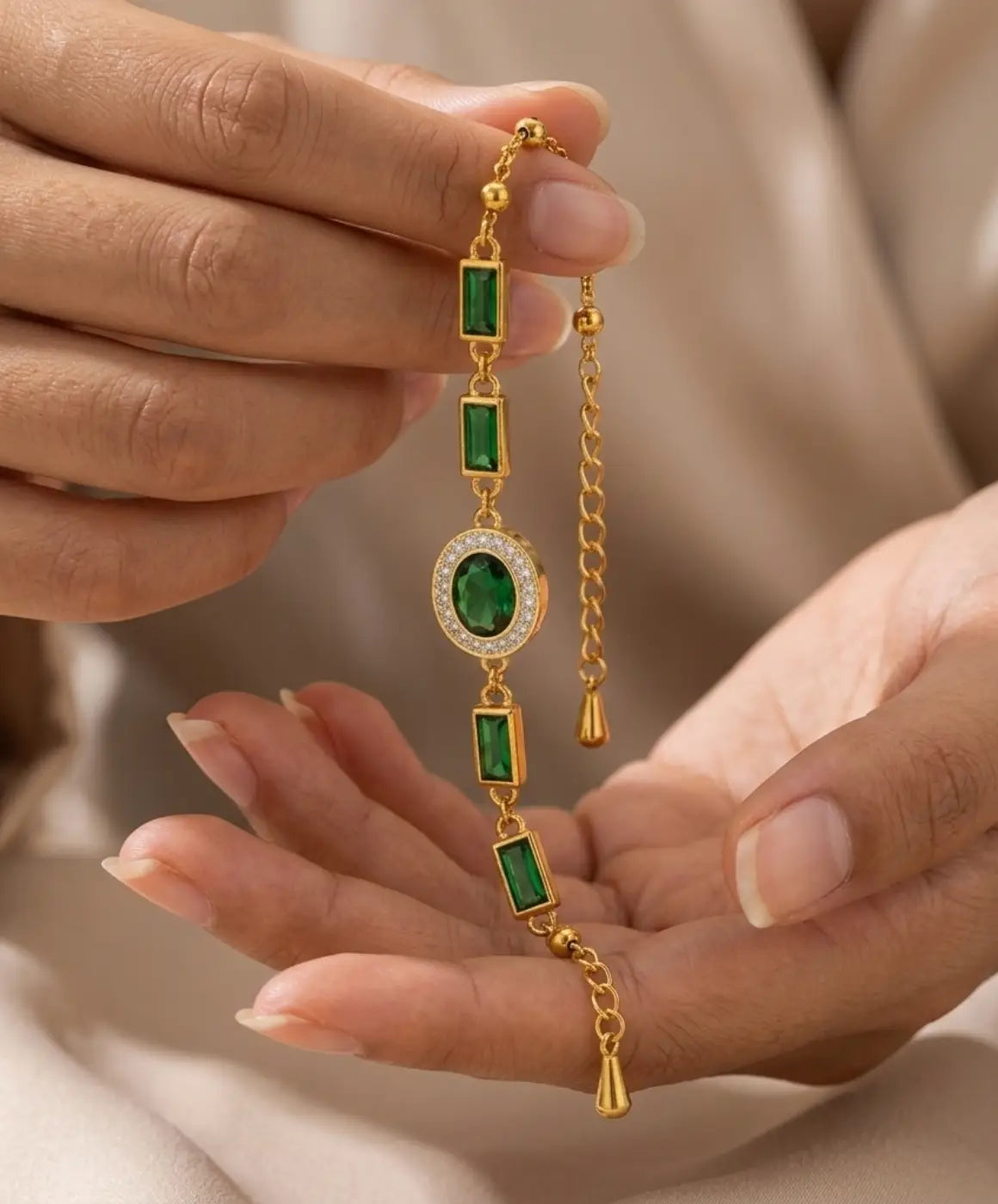 Emerald Green Link Bracelet for Women – Gold-Tone Geometric Chain Bracelet