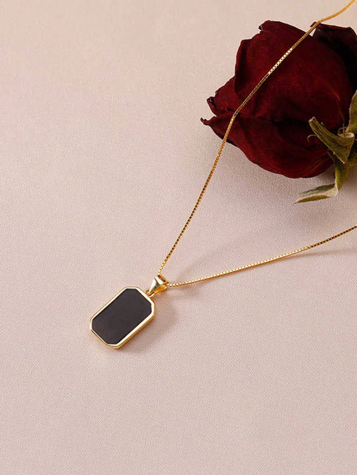 Women's Black Rectangle Pendant Necklace