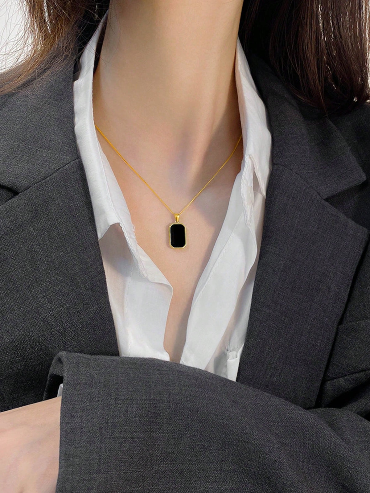 Women's Black Rectangle Pendant Necklace