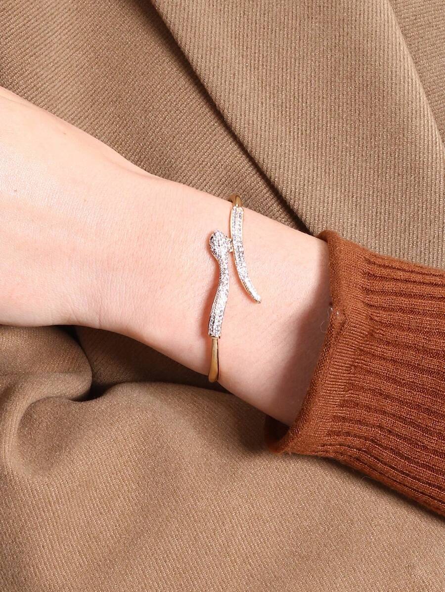 1pc Snake-Shaped Crystal Bangle Bracelet - Serpentine Design With Sparkling Crystals - Chic Accessory For Elegant