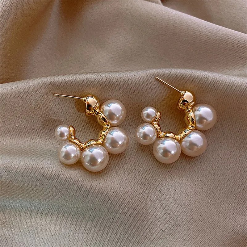 Celebrity Metal Pearls Earrings For Woman Fashion Jewelry 2024