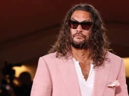 Jason Momoa Pairs His Pink Suit With the Most Unexpected Shoe—and Pedicure