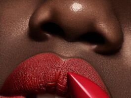 7 Ways to Tell if You Have Too Much Makeup on