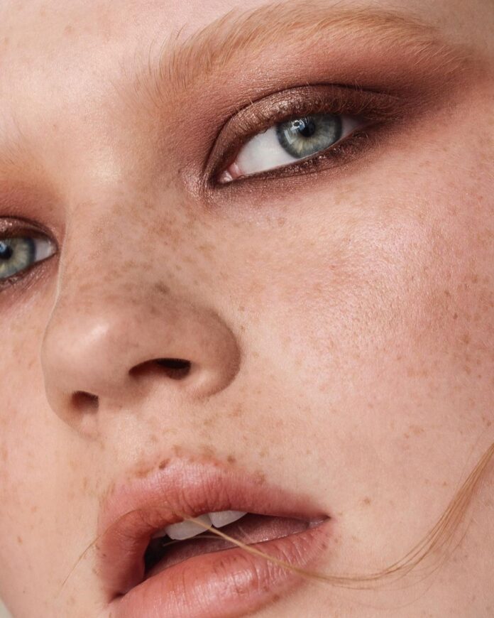 11 Clever Makeup Tips on How to Make Your Eyes Look Bigger Instantly