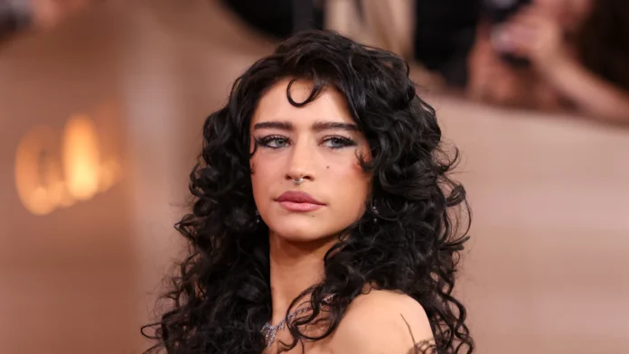 Triangle of Death Piercings Are Everywhere in 2026: Septums, Bridges, & More