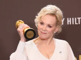 What the "Be Good" Pins at the Golden Globes 2026 Mean