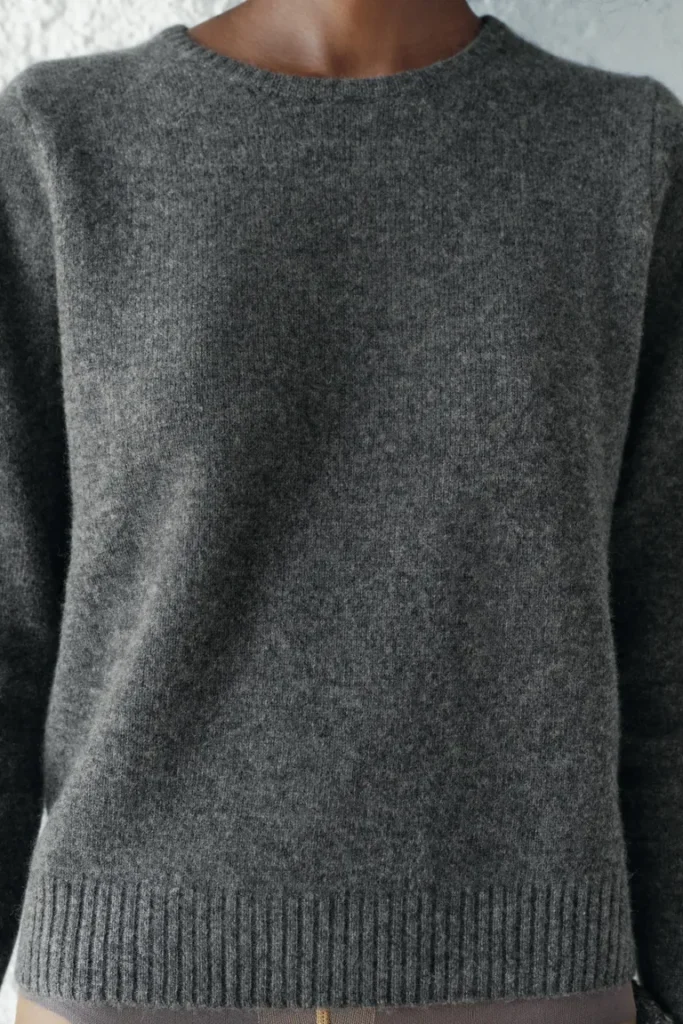 ZARA
Basic 100% Wool Sweater
