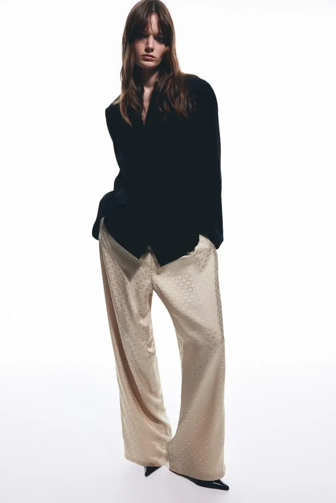 H&M
Wide Drawstring Trousers
