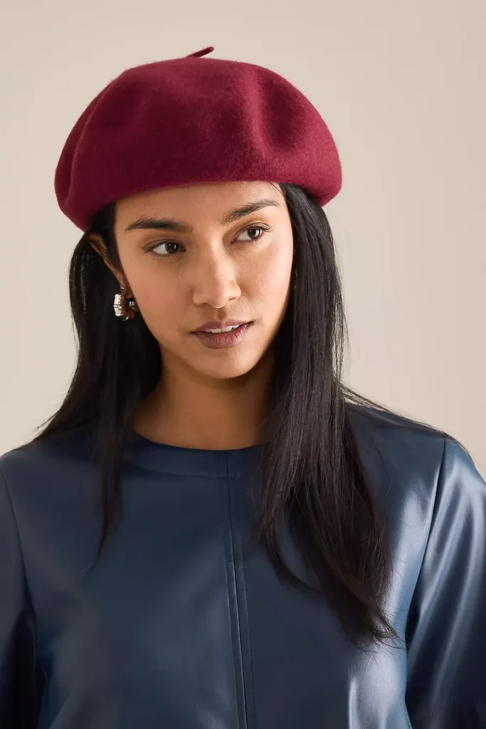 COS
Wool-Blend Beret
