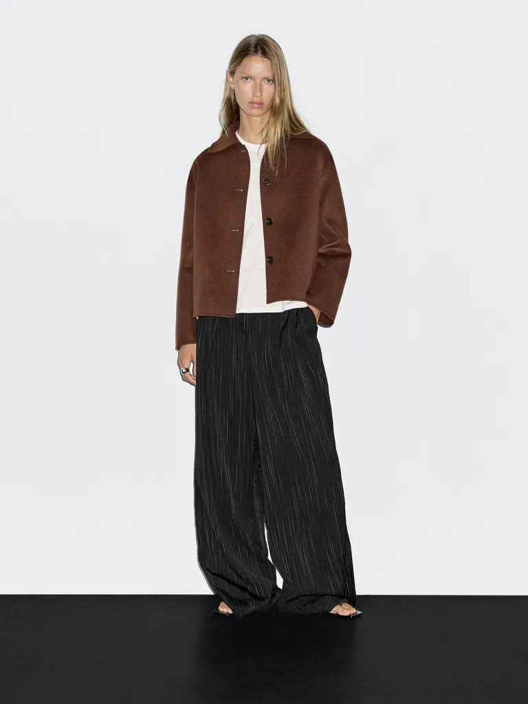 Massimo Dutti
Short Wool Blend Jacket With Shirt Collar