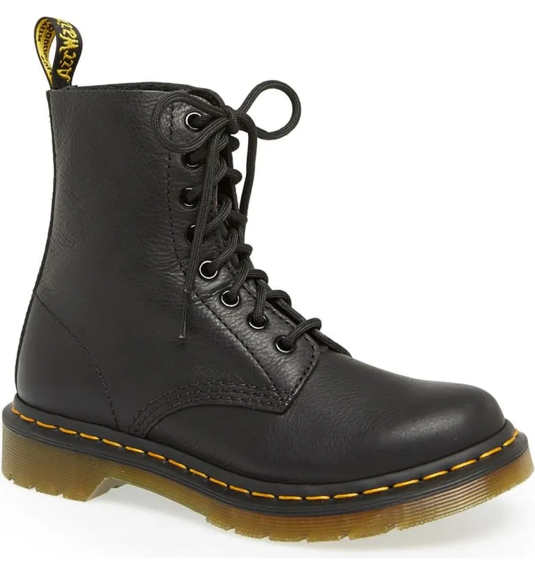 DR. MARTENS
1460 Pascal Boot
