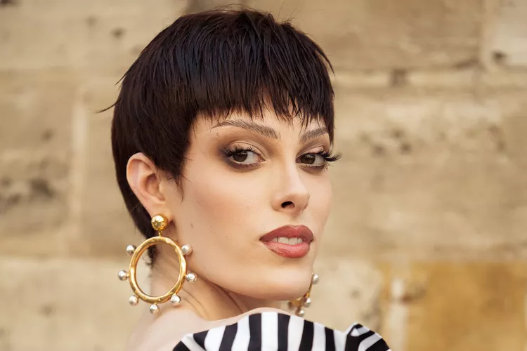 Here's How Long Lash Extensions Last—And How to Keep Them Looking Fresh