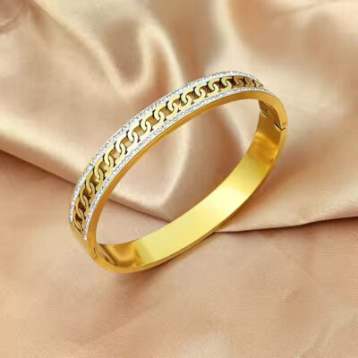 Sparkling zircon Cuban link bracelet macro shot