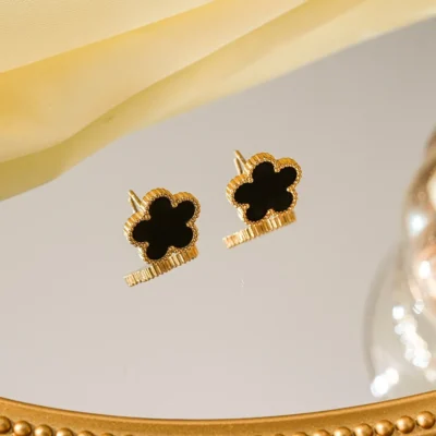 Elegant flower stud earrings black white five leaf design