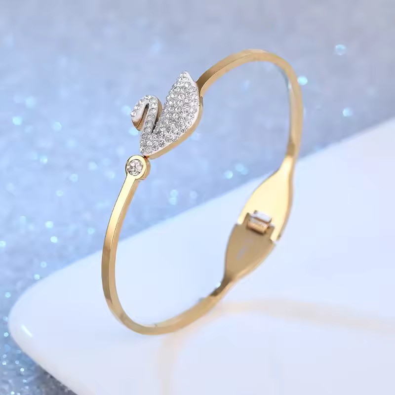 Swan design rose gold bracelet