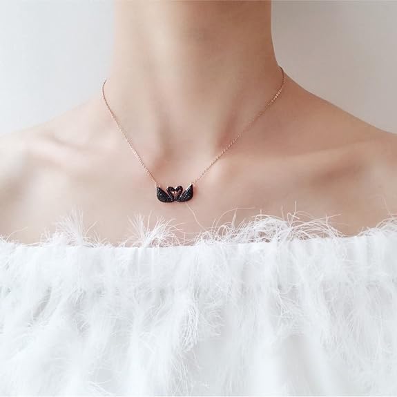 Iconic Double Swan Necklace with Elegant Swan Design