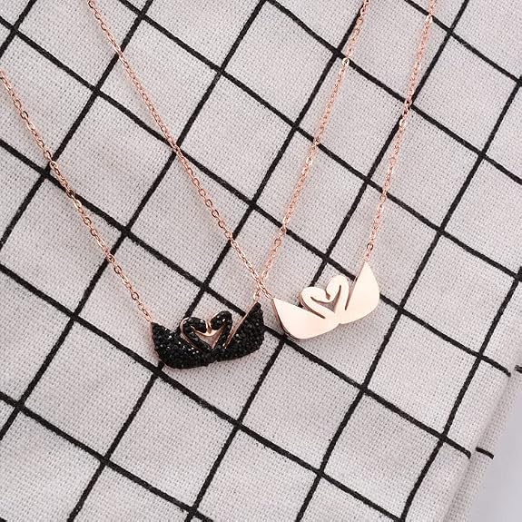 Stylish Swan Pendant Necklace for Women
